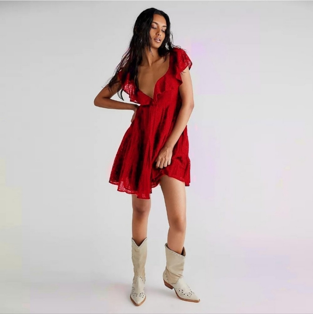 💖NWOT Free People Undone Lace Dress Guava Berry Size M